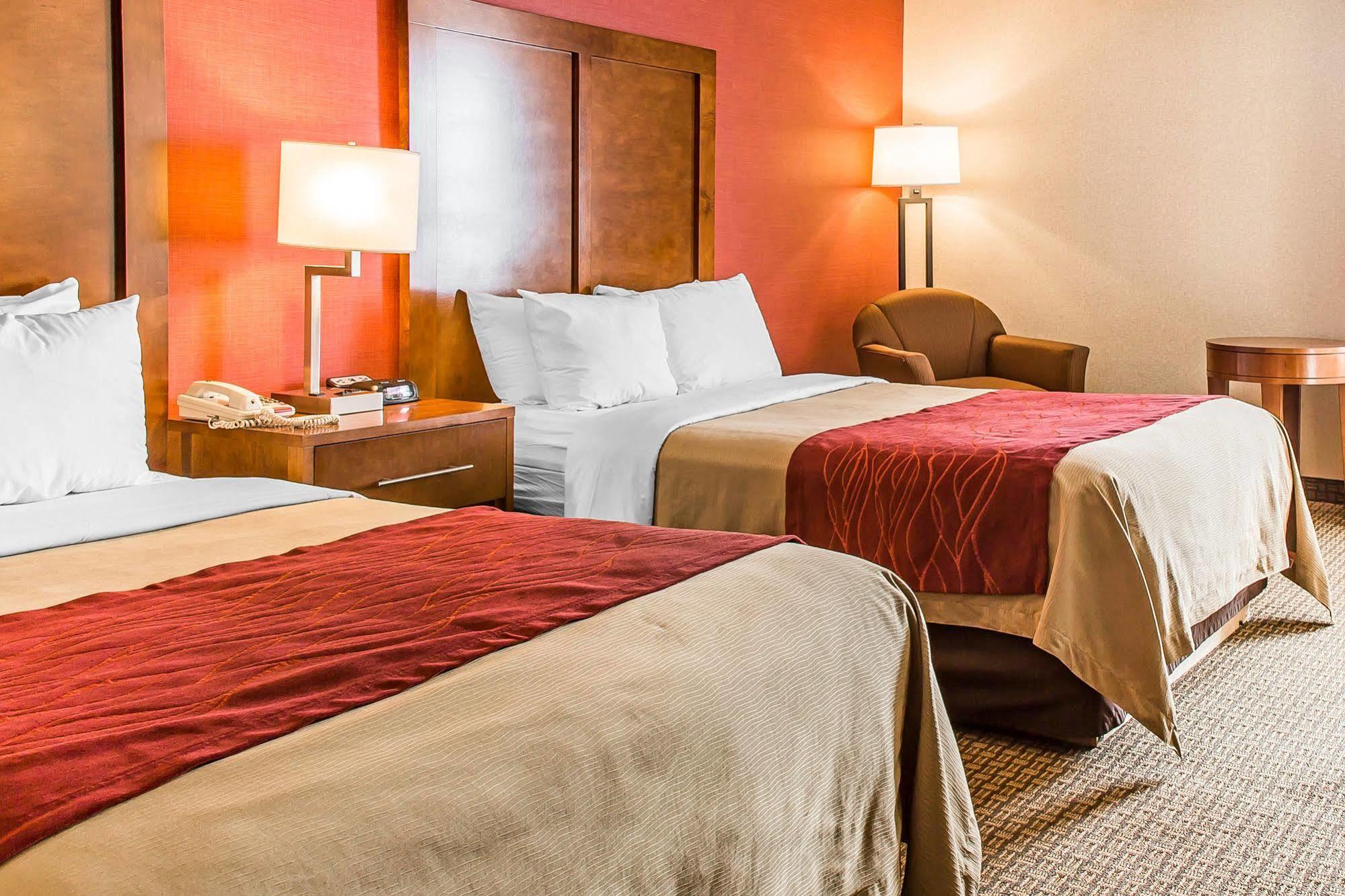 Comfort Inn Бостон Екстер'єр фото